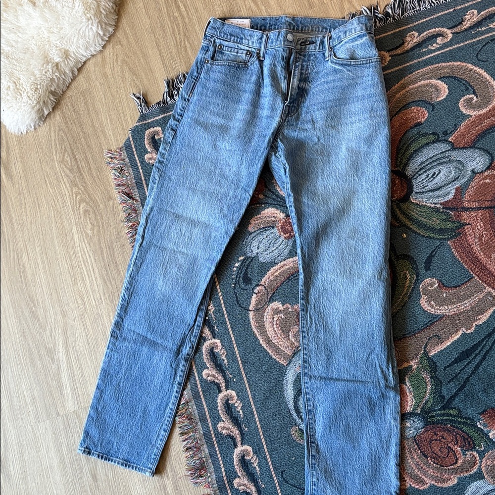 GAP Men's Straight Leg Jeans • NWOT • Size 31x32 • Classic Medium Wash Denim - Picture 7 of 7